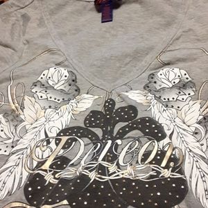 A Dereon t shirt its Beyonce shirt